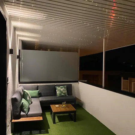 C&g Atico Centrico Con Terraza *