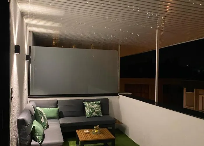 C&g Atico Centrico Con Terraza *